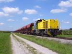 kbs-978-mittelschwabenbahn Zug mit Schotterwagen am 17.8.2008 an der Baustelle zwischen Breitenbrunn und Weilbach