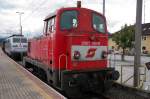 br-2067 Im Verschub der leichteren Art findet man die Dieselvertreterin: 2067 061-8 rangiert auf kleineren Bahnh�fen und bedient Firmenanschl�sse. (Aufgenommen in W�rgl Hbf am 23.08.2008.)