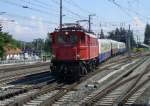 br-1245 1245.525 am 28.8.2008 mit ihrem Nostalgie-Se(h)enzug bei der Einfahrt in Klagenfurt Hbf.