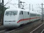 br-401-ice-1-zuge Ein ICE 1 verl�sst das morgentlich, verregnete Hamburg-Harburg am 06.08.2008.