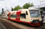 VT46 der HzL als HzL85933 nach Stockach in Radolfzell ...