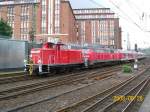 363 425-0 zieht 218 xxx-x mit einer N- Wagengarnitur aus ...