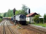 ITL Eisenbahngesellschaft mbH Einfahrt Neukirch-West ITL Blue Tiger 250 006-4 mit Sch�tzungsweise 30Ua Wagen,um dann geschoben zum Anschlu� Oberottendorf zufahren