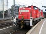 294 758 f�hrt mit 362 754 durch den K�lner HBF, ...