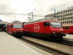 Re460 082-1 und 084-7 am 15.8.08 in Chur.  ...