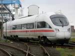 VT 605 003 (ICE-TD) verschwindet langsam im Bauch eines Fährschiffs ... VT 605 003 (ICE-TD) verschwindet langsam im Bauch eines Fährschiffs ...