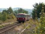 VT 98 der Pfalzbahn am 21.9.08 bei der �berf�hrung von ...