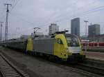 br-182-private ES64U2-034 (182-534) mit Tanzzug 95245 aus Halle,verl�sst Dortmund Hbf.(21.09.2008)