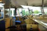 SBB Historic Rae 2/4 1001 Roter Pfeil - Blick durch die Seitenscheibe, leider mit einigen Spiegelungen, auf den F�hrerstand. Die Polstersitze sind wohl sicher neu bezogen, denke ich mal. 21.9.2008