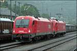 br-1216 1216 022 (E190 022) (9181 1216 022-4) und 1216 019 (E190 019) (9181 1216 019-0) werden gleich die leeren RoLa-Waggons nach W�rgl bringen. (07.07.2008)