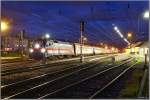 1x16-werbeloks E-Lok 1016 035 (railjet Vordesign)f�hrt mit EC 631 'Alpen Adria Universit�t Klagenfurt' von Wien S�d nach Villach. 
Knittelfeld 21.09.2008