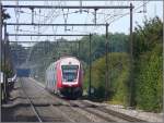 Steuerwagen Steuerwagen 010 f�hrt nicht auf dem 'falschen' Gleis. Auf der Strecke Arlon-Luxemburg wird auf dem luxemburgischen Teilst�ck auch nach belgischem System, also links gefahren. Bild aufgenommen in der N�he von Capellen am 21.09.08. (Jeanny)