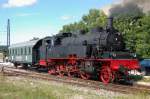 Aufgrund des gro�en Andrangs wird der Lokalbahnzug um einen weiteren ...