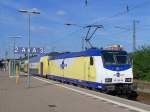 BR 146 Lokportaits ME 146-04 f�hrt ausserplanm��ig an gleis 3 in L�neburg ein. Hier wir der ME nach Hamburg von einem ICE1 �berholt. 20.09.08