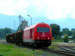 2016 046-1 zieht gem�chlich die 4 Rundholzwagen durch die Langssamfahrstelle ...