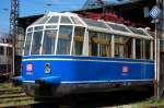 Frech linzt der deutsche Botschafterzug 491 001-4 (ET 91 01) ...