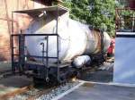 Der Unkrautsprenwagen 97-09-04 des Schmalspurbahnmusem Rittersgr�n am 28.09.08.  ...