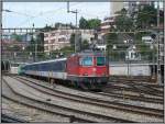 Die Re 4/4 II 11138 stand am 26.07.2008 mit einem ...