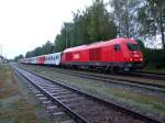 2016 063-6 zieht am feucht-nieseligem Oktobermorgen den E19718 Richtung München; ... 2016 063-6 zieht am feucht-nieseligem Oktobermorgen den E19718 Richtung München; ...