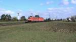 BR 185 mit Zugen 185 038 und 185 039 fahren mit einem gemischten G�terzug bei Wiesental (KBS 700) Richtung Karlsruhe. (19.3.2008)