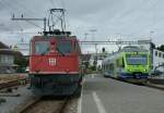 Eine Ae 6/6 bringt Abwechslung ins von BLS Ninas gepr�gte ...