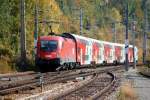 Am 10.10.2008 schiebt 1116 272, R2970 (Payerbach/Reichenau - Stockerau) seinen ...