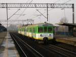 EN57-1564 als Koleje Mazowieckie-Zug ...  fafax 13.10.2008