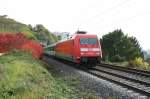 101 030-5 mit EC102 am 12.10.2008 bei Istein.

  ...
