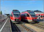 Im Bahnhof von Euskirchen warten am 11.10.08 zwei Dieseltriebz�ge de ...