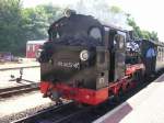 BR99 4632 Der ehemaligen R�KB bei der Ausfahrt in Puttbus ...