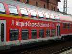 Die Seitenwand eines RB 14 in L�bbenau in Richtung Nauen ...