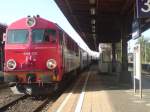 Mit ca. 30 Minuten Versp�tung trifft SU46-032 mit EC241 in ...
