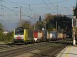 189 915 mit einem Lokomotion G�terzug am 24.10.2008 in Brixlegg. ...