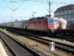 Eine Re 4/4 (11257) mit einem ICE Ersatzzug nach Z�rich ...