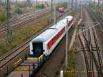 Diese beiden augenscheinlich neu lackierten CNL-Wagen hingen am Zugschluss von ...