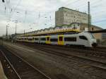 460 009-4/460 509-3 f�hrt gerade auf Gl.2S�d ein.Der Triebzug hatte ...