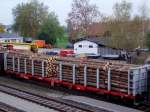 Rnoos-uz(31813523392-8) beladen mit Fichten-Rundholzst�mmen; eingereiht im G45847; 081024  ...