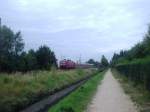 Die S8 auf dem Streckenabschnitt M�nchengladbach - Neuss in 
MG-L�rrip. ...
