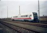 mukran Ein f�r Ru�land bestimmter Nahverkehrstriebwagen im August 2002 im Breitspurteil von Mukran.