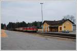 br-2143 2143 069 und 2143 055 mit dem VG 73152 von Schwarzenau nach Martinsberg am 16.10.2008 beim Halt in Waldhausen.