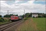 BR 182 182 001 (9180 6 182 001-8 D-DB) eilt bei Vogl mit einem Kombizug in Richtung M�nchen. (09.07.2008)
