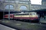 br-110-bugelfalte Die 110 485-0 ist mit einem RB/RE aus Kiel in Hamburg Hbf eingetroffen. (M�rz 2001/Analoges Archivbild)