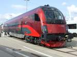 Der �BB Railjet Steuerwagen, passend zum Taurus Design, am 25.09.2008 ...