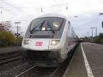 IC-Steuerwagen IC391 von Frankfurt(Main)Hbf nach Salzburg Hbf.Am 01.11.08 beim Halt in Bensheim.