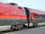 Lokomotive (Taurus) und Wagen von Siemens des neuen �BB Railjet ...