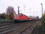 BR 143 mit Zugen 143 029_Lr Aschaffenburg - Ffm_durch Ffm-Mainkur Bf_Okt 08-28