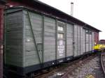 Weiseritztalbahn Abgestellter Schmalspur-Bahndienstwagen am 03.10.08 in Freital Hainsberg.