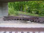 Die nicht mehr ben�tigte Regelspur-Schmalspurkreuzung in Freital Hainsberg liegt noch ...