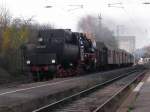 br-52--kriegslok-52-drg-dr-db--nicht-052-db- 52 8195-1 bei der Einfahrt in Ebersdorf bei Coburg. 02.11.2008