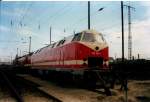 Die Schweriner 219 129 im April 1997 im Bw Stralsund. ...